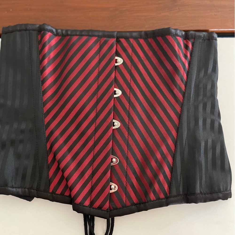 Heavy red circus corset metal boning large